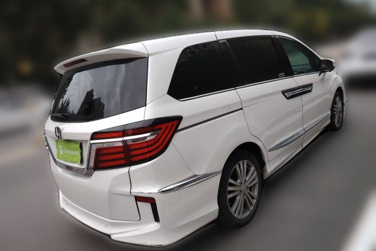 Used Honda Elysion 2016 2.4L Comfort Edition
