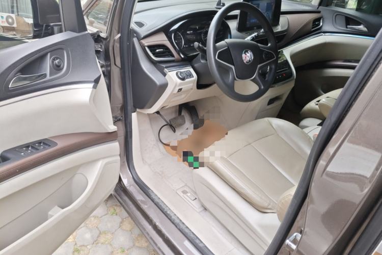 Used Buick GL8 2022 Land Cruiser Executive Class 652T Comfort Model Driver Seat