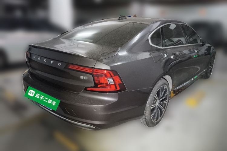 Used Volvo S90 2022 B5 Zhiyi Luxury Edition Rear Right 45 Deg