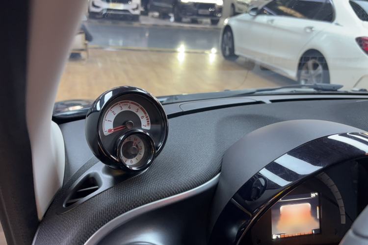 Used smart forfour 2016 0.9T 66 kW Pioneer Edition
