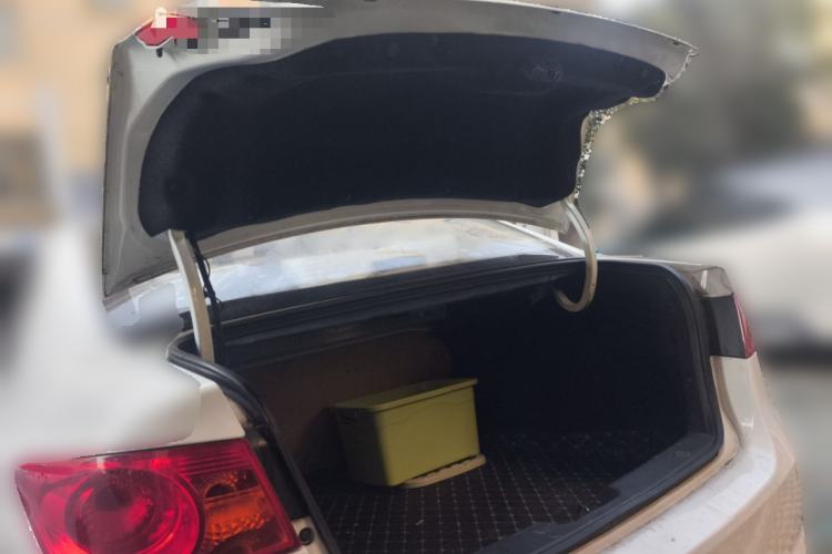 Used Roewe 350 2015 1.5L Manual Luxury Sunroof Edition