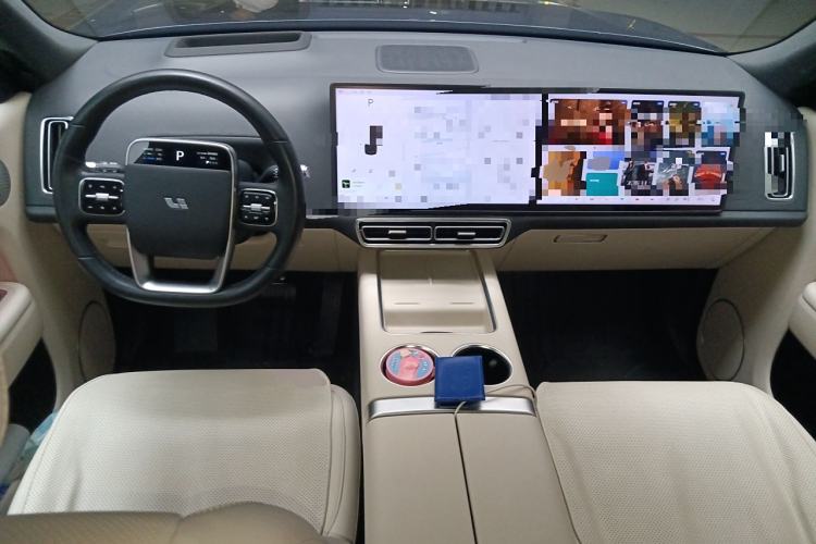 Used Li Auto L8 2023 Air model
