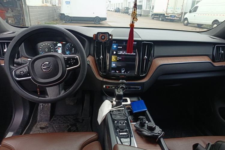 Used Volvo XC60 2021 T5 4x4 Smart Luxury Edition