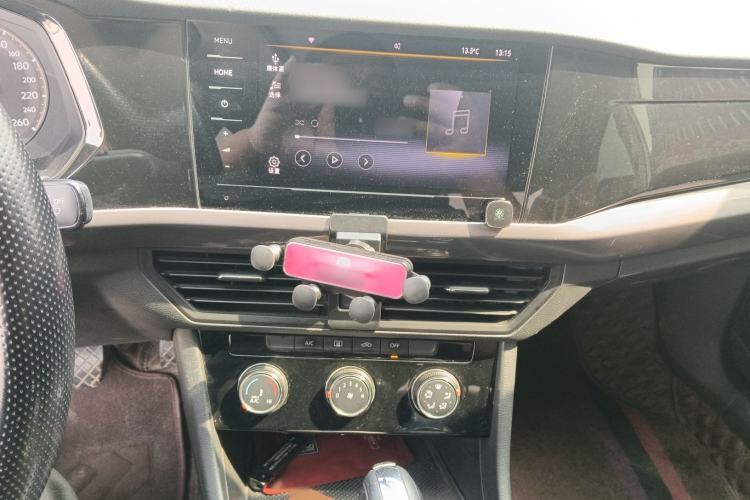 Used Volkswagen Bora 2021 1.5L Automatic Comfort Smart Connect Edition Audio And AC Panel