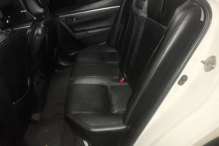 Used Toyota Corolla 2016 Dual-Engine 1.8L E-CVT Elite Edition
