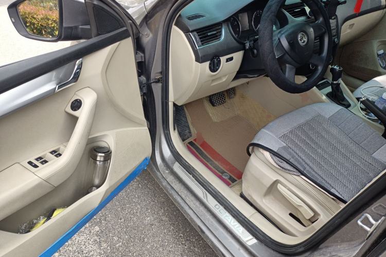 Used Skoda Octavia 2015 1.6L Automatic Yijie Edition