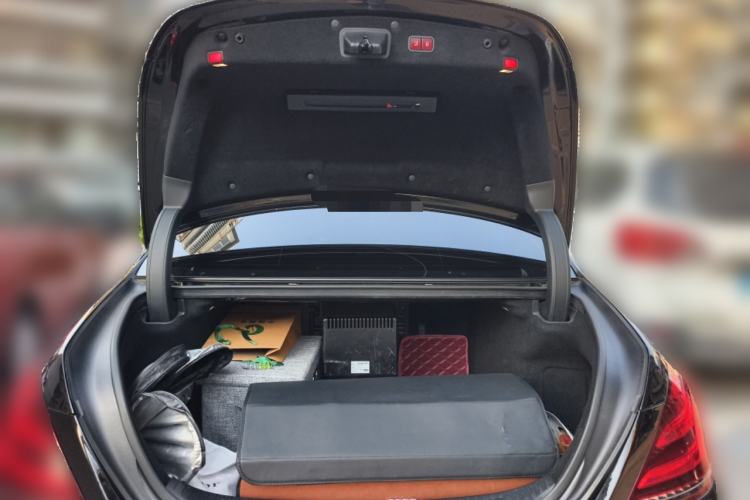 Used Mercedes-Benz S-Class 2014 S 400 L HYBRID Trunk