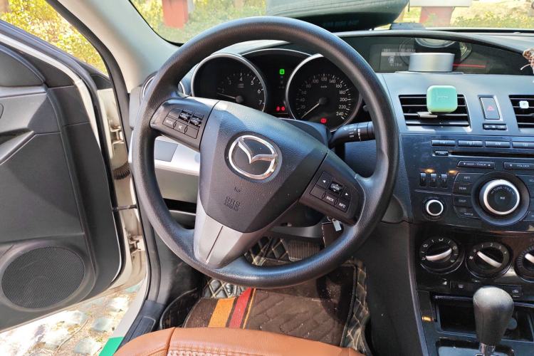 Used Mazda Mazda 3 2015 Sedan 1.6L Automatic Elite Model