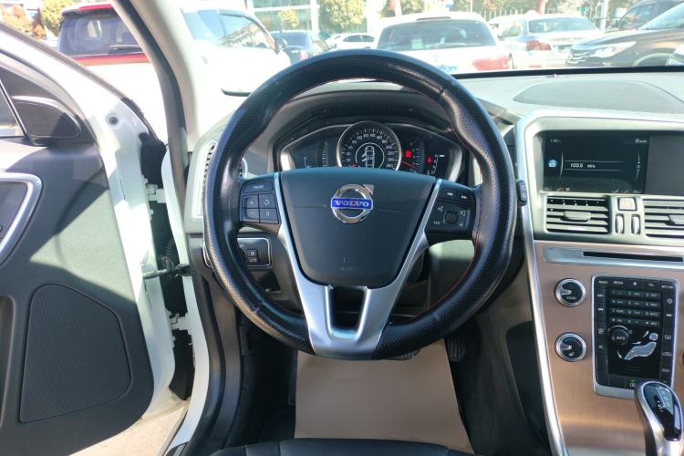 Used Volvo XC60 2017 T5 Smart Upgrade Edition