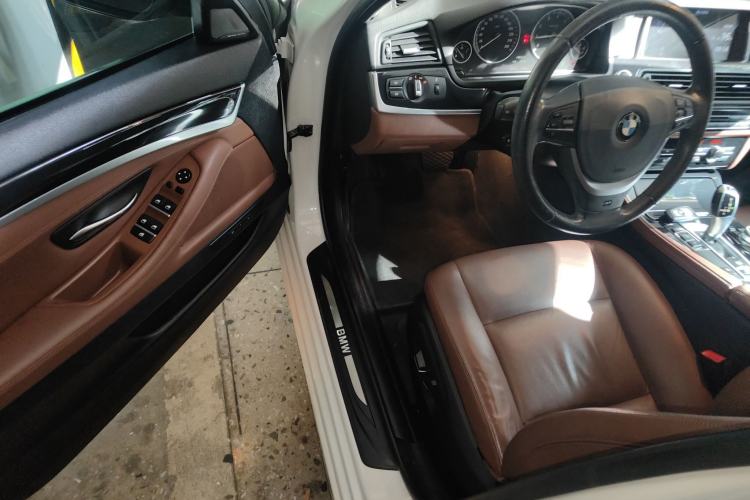 Used BMW 5 Series 2015 520i Elegant Edition