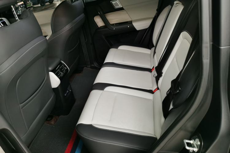 Used iCAR 03 2024 401km Two-Wheel Drive Standard Advanced Version Left Rear Seat