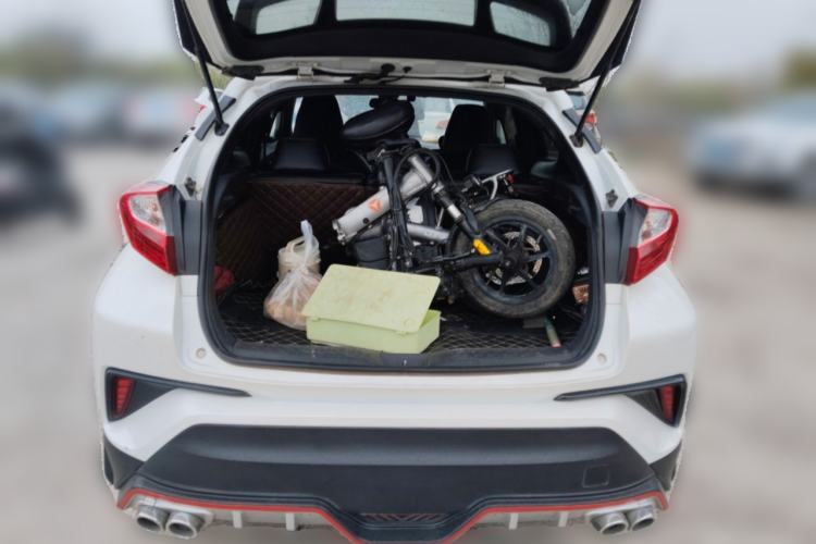 Used Toyota C-HR 2018 2.0L Leading with Sunroof China VI Standard
