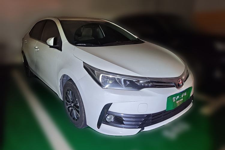 Used Toyota Corolla 2017 Revised Version 1.2T S-CVT GL Front Right 45 Deg