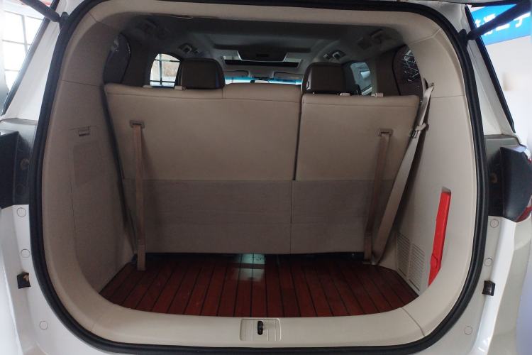 Used Buick GL8 2018 ES 28T Comfort Model China VI Standard Trunk