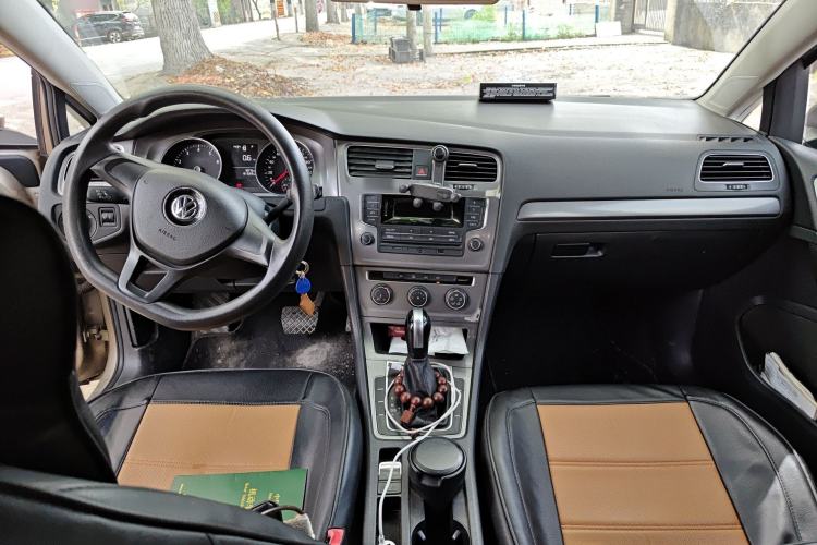 Used Volkswagen Golf 2015 1.6L Automatic Fashion Model