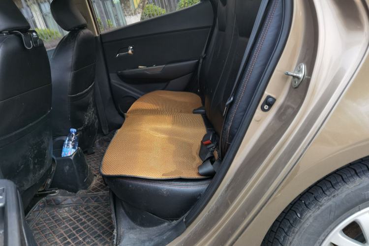 Used Kia K2 2012 Sedan 1.4L MT GLS Commemorative Edition
