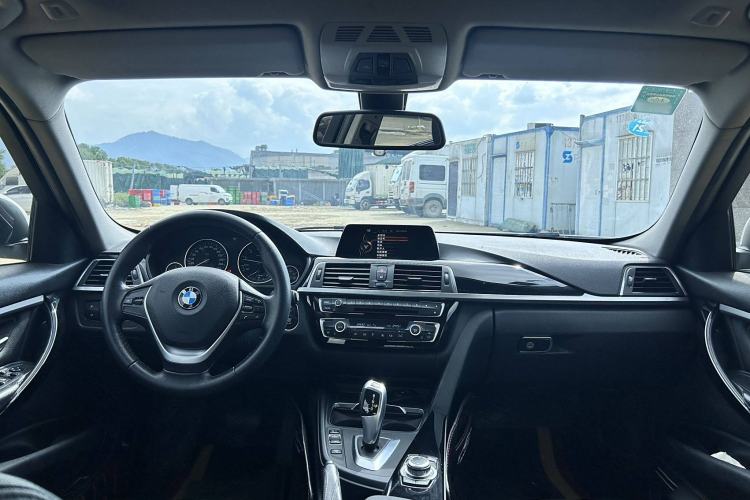 Used BMW 3 Series 2016 320Li Fashion Model
