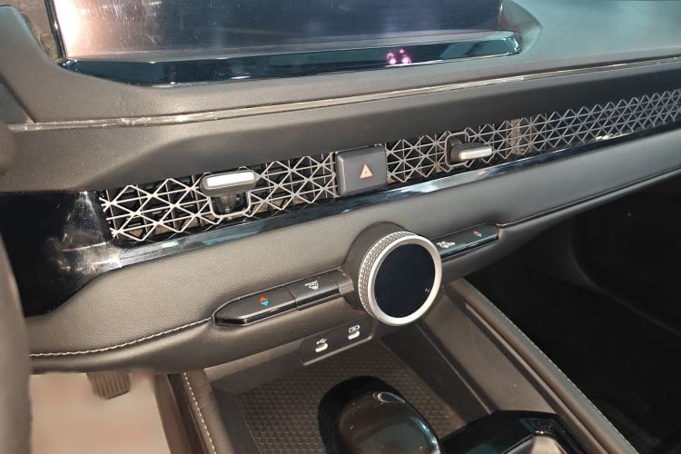 Used Honda Accord 2025 260TURBO Prestige Edition Center Console