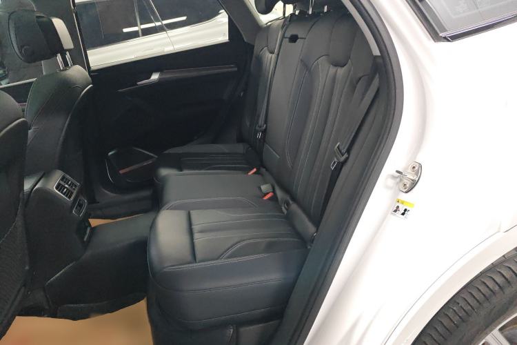 Used Audi Q5L 2022 Updated 45T Luxury Dynamic Version
