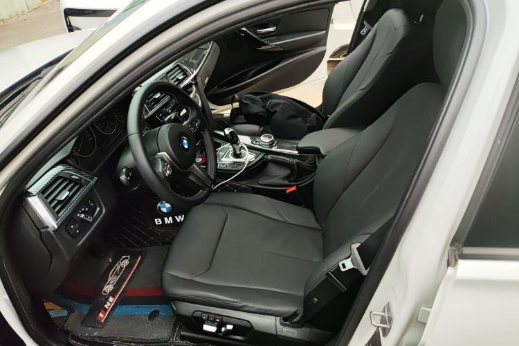 Used BMW 3 Series 2016 320i Fashion Model
