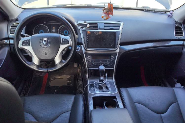 Used CHANGAN Raeton 2014 1.8T Automatic Prestige Anniversary Edition China V Standard Center Console