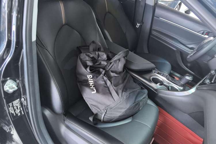 Used Toyota Camry 2021 2.0G Luxury Edition
