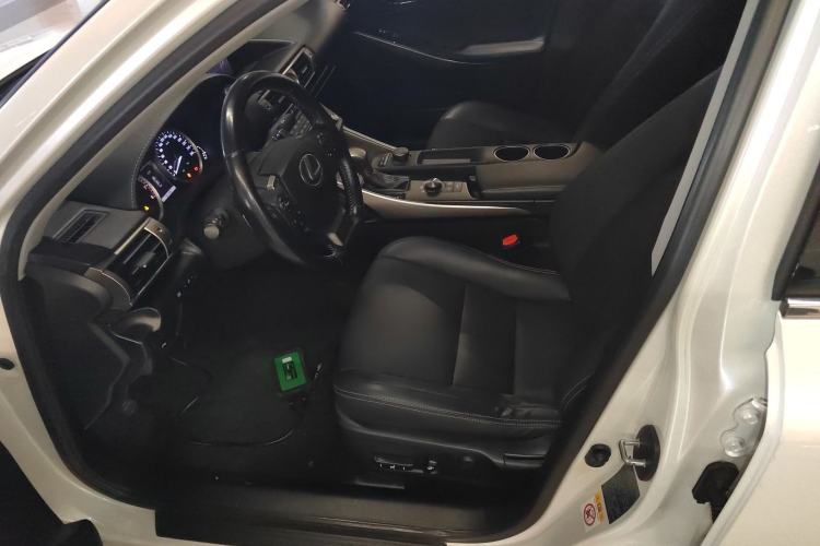 Used Lexus IS 2015 200T Fēngshàng Edition
