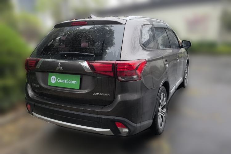 Used Mitsubishi Outlander 2017 2.0L Two-Wheel Drive Glory Edition 5 Seats