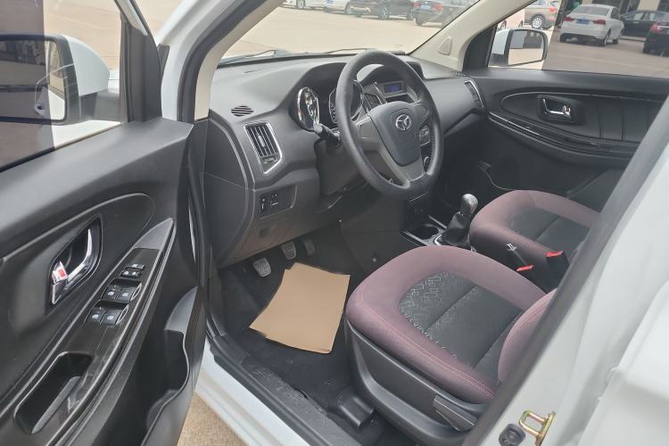Used FAW Yingzhi G3 2016 1.5L Manual Comfort Edition Driver Seat