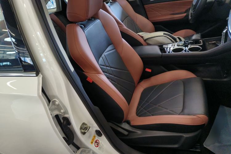 Used Changan Eado 2023 Changan Edition PLUS Blue Whale NE 1.4T GDI DCT Prestige Version
