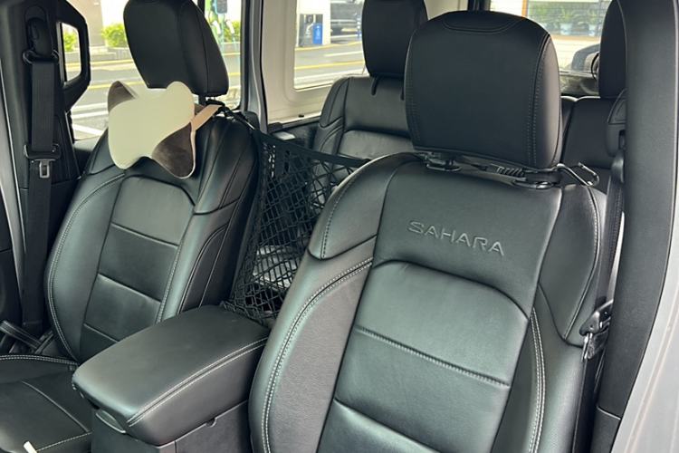 Used Jeep Wrangler 2019 2.0T Sahara Four-Door Version China VI Emission Standard
