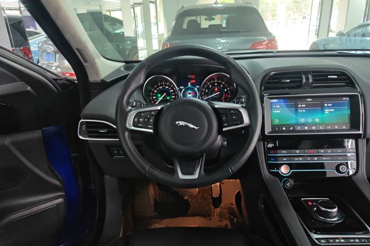 Used Jaguar F-PACE 2019 2.0T Four-Wheel Drive Urban Luxury Edition