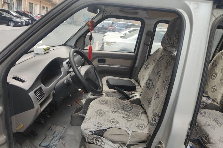 Used Wuling Rongguang 2011 1.2L Base Version
