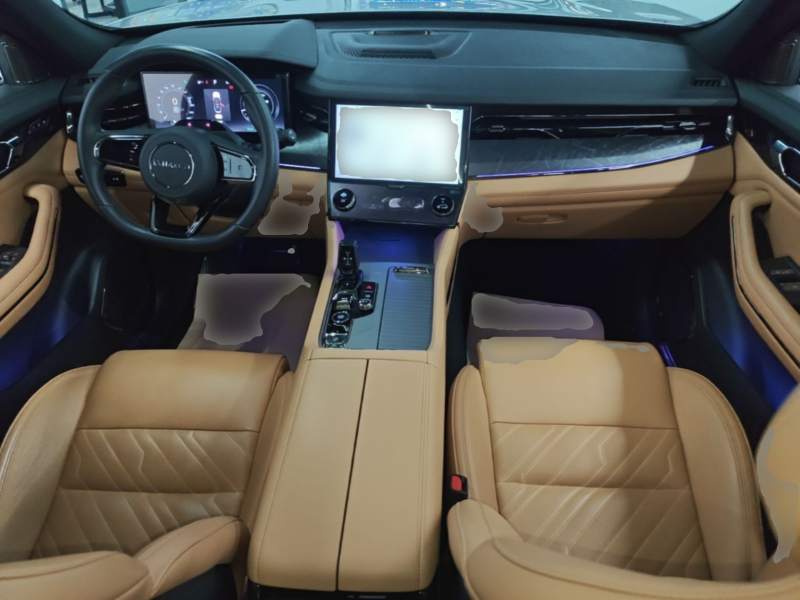 Used Lynk & Co 09 EM-P 2021 2.0T PHEV Halo Six-Seater — 9