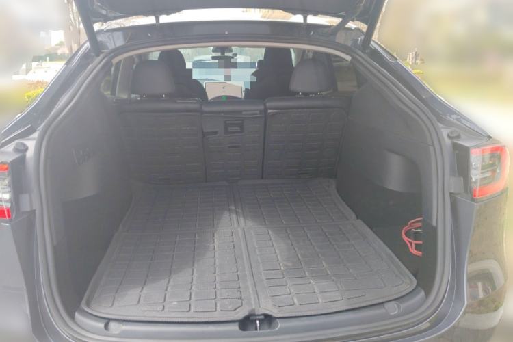 Used Tesla Model Y 2022 Rear-Wheel-Drive Version Trunk