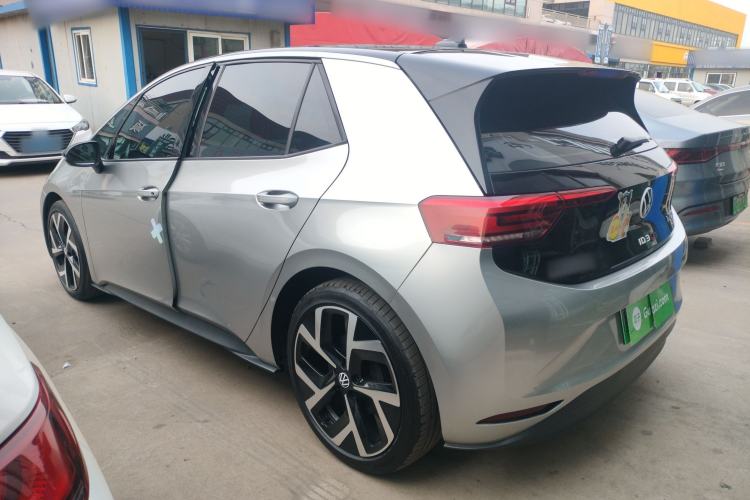 Used Volkswagen ID.3 2024 Intelligent Edition Rear Left 45 Deg