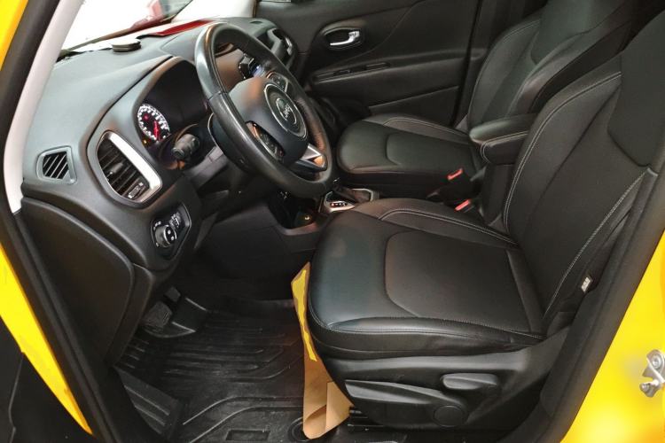 Used Jeep Renegade 2021 220T Automatic Elite Edition Left Front Seat