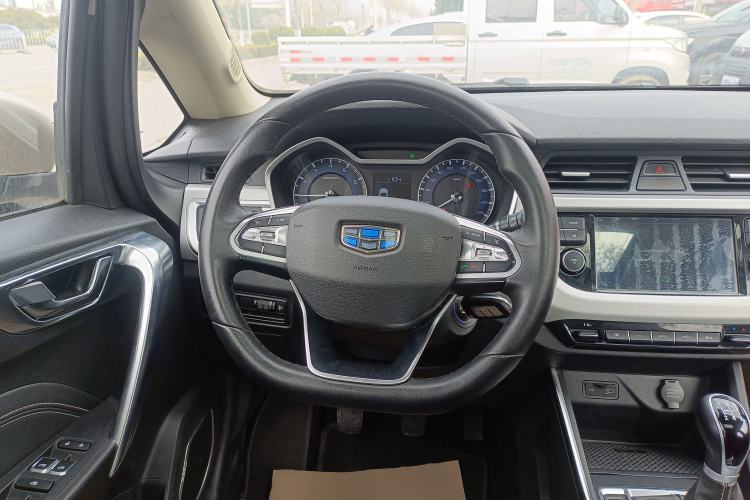 Used Geely Auto Vision X3 2019 Upgraded Model 1.5L Manual Luxury Version
