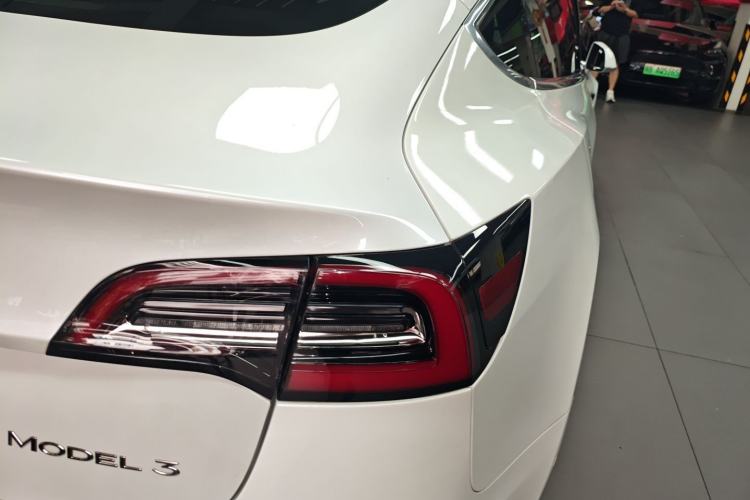 Used Tesla Model 3 2020 Standard Range Rear-Wheel Drive Upgraded Version Right Rear Taillight