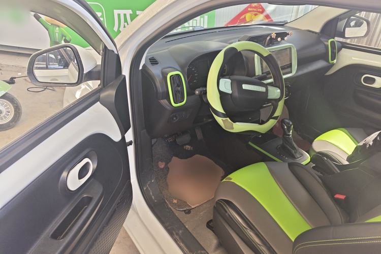 Used Roewe Clever 2021 302 km New Four-Seater Super-Efficient Version