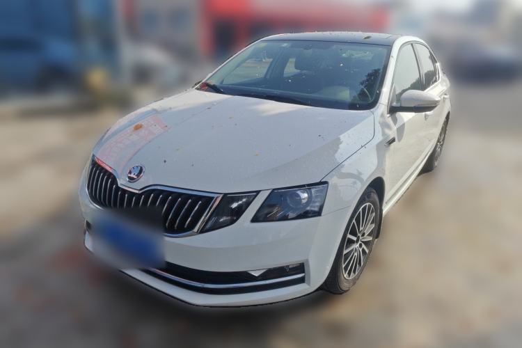 Used Skoda Octavia 2019 1.5L Manual SmartDrive Luxury Edition China VI Standard