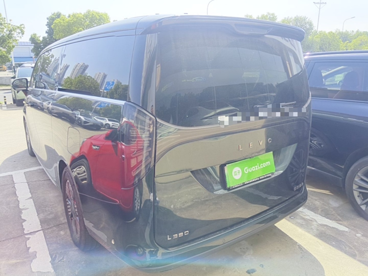Geely Galaxy LEVC L380 2024 140-Degree 6-Seater All-Wheel-Drive Ultra — снимка 4