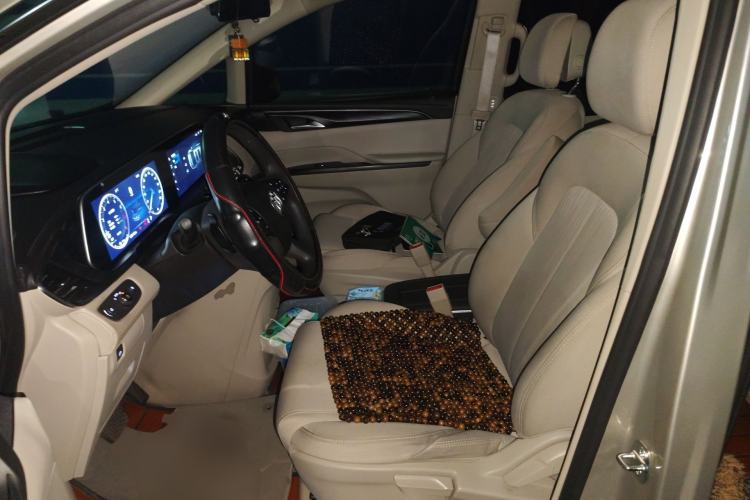 Used Buick GL8 2022 ES Landtrek 653T Comfort Edition