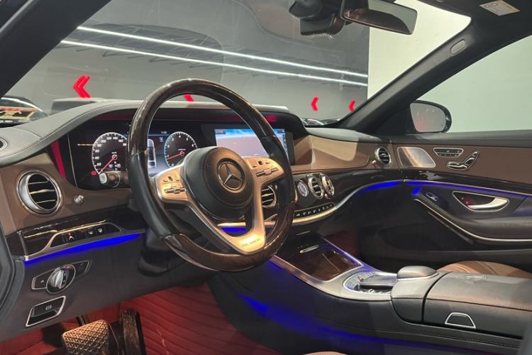 Used Mercedes-Benz Maybach S-Class 2019 S 450 4MATIC Interior 12