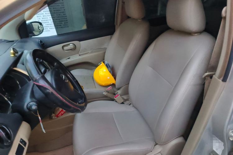 Used Nissan Livina 2013 Jingrui 1.6XL Manual Comfort Edition
