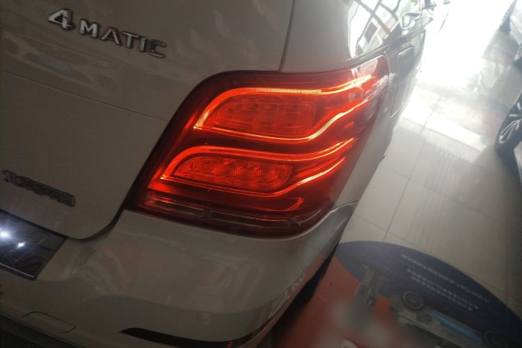 Used Mercedes-Benz GLK-Class 2015 GLK 260 4MATIC Dynamic Edition Ultimate Version
