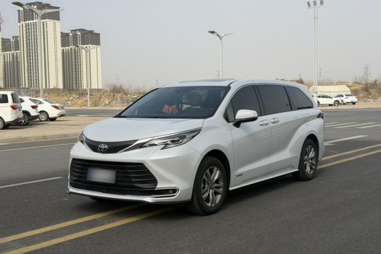 Used Toyota SIENNA 2023 2.5L Hybrid Comfort Edition