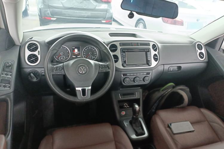 Used Volkswagen Tiguan 2016 300TSI Automatic Two-Wheel Drive Luxury Edition Center Console