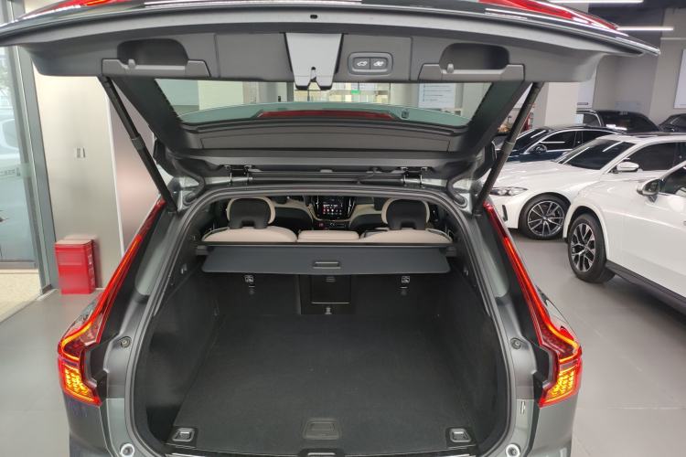 Used Volvo XC60 2026 B5 4x4 SmartDrive Sport Edition