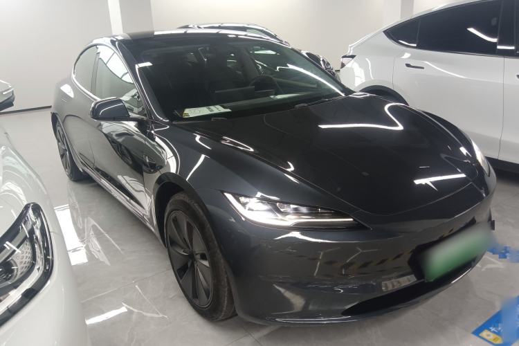 Used Tesla Model 3 2023 Rear-Wheel-Drive Version Front Right 45 Deg